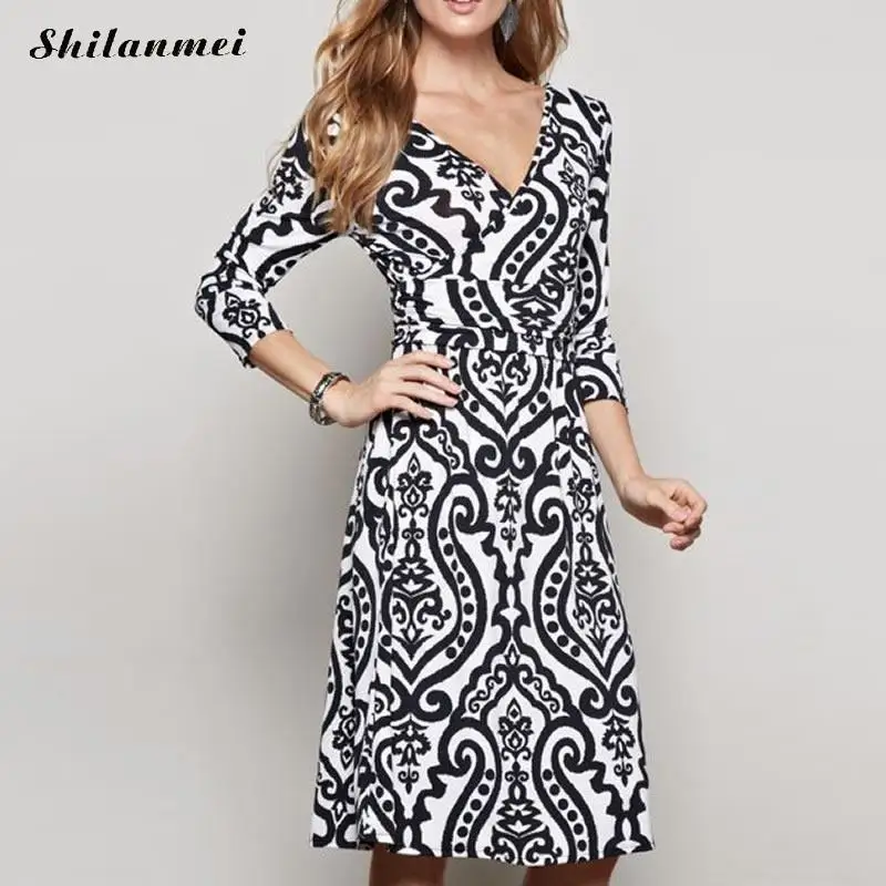 

2016 Fashion Polyester Summer Autumn Sexy Slim Women Dress V Neck White and Black backless Printing Knee Length female Clothing