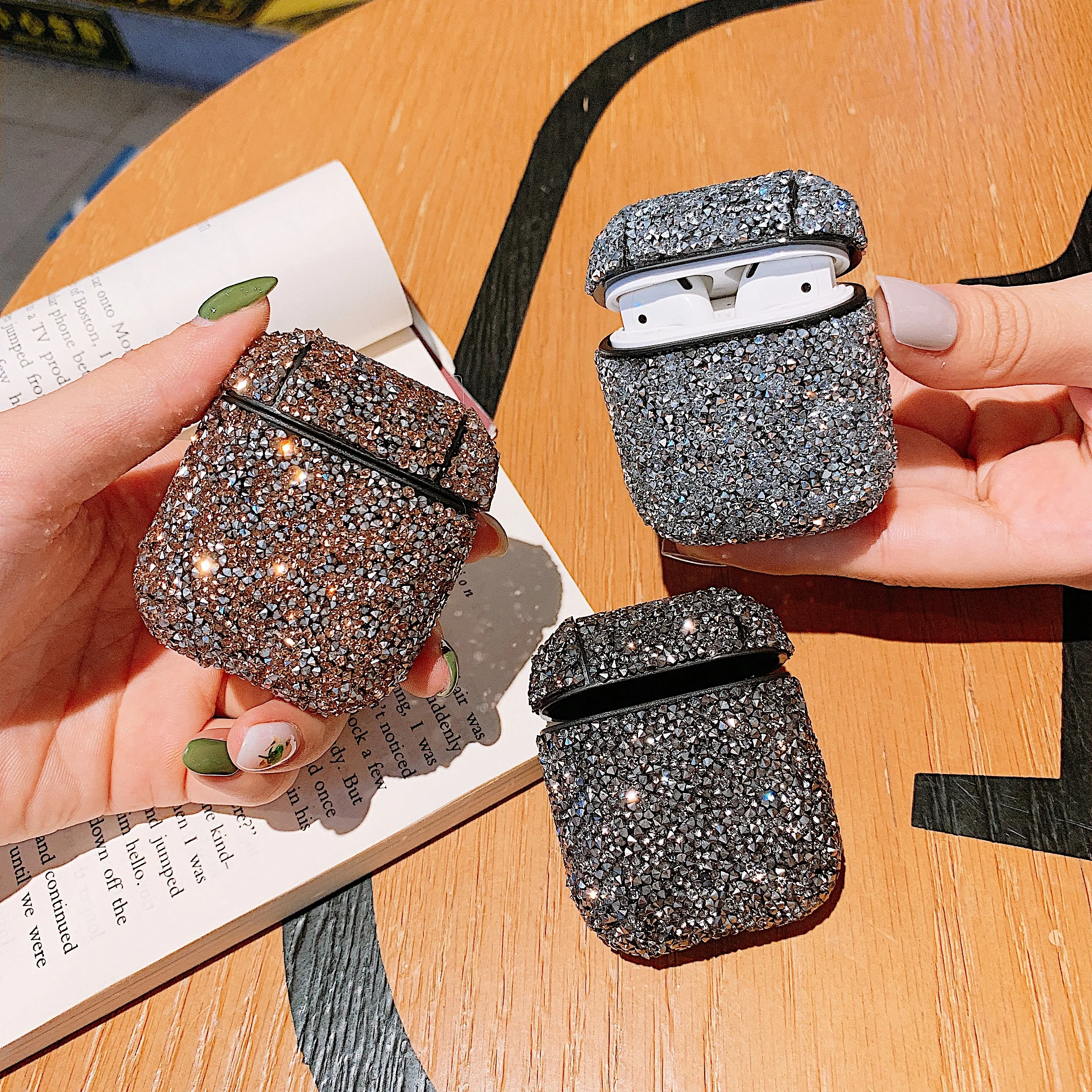 

Shiny Rhinestone Case For Apple Airpods 1 2 Bluetooth Wireless Earphone Luxury Girl Case For Airpods 1 2 Cover Charging Box Case