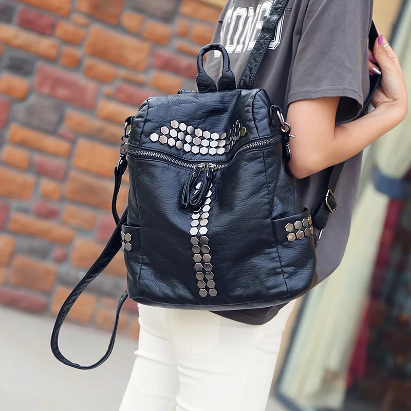 

High Quality Women Backpacks Lady Girls Travel Blosas Women Bags Washed Leather Backpacks Rivet Backpacks Student School Bag Hot