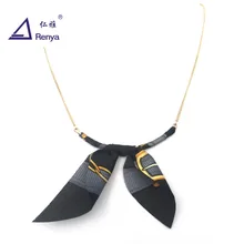 

Renya Fashion Handmade OL Necklace Bowknot Shape Fake Collar Pendant Short Necklace Fine Women Necklace For Women Jewelry
