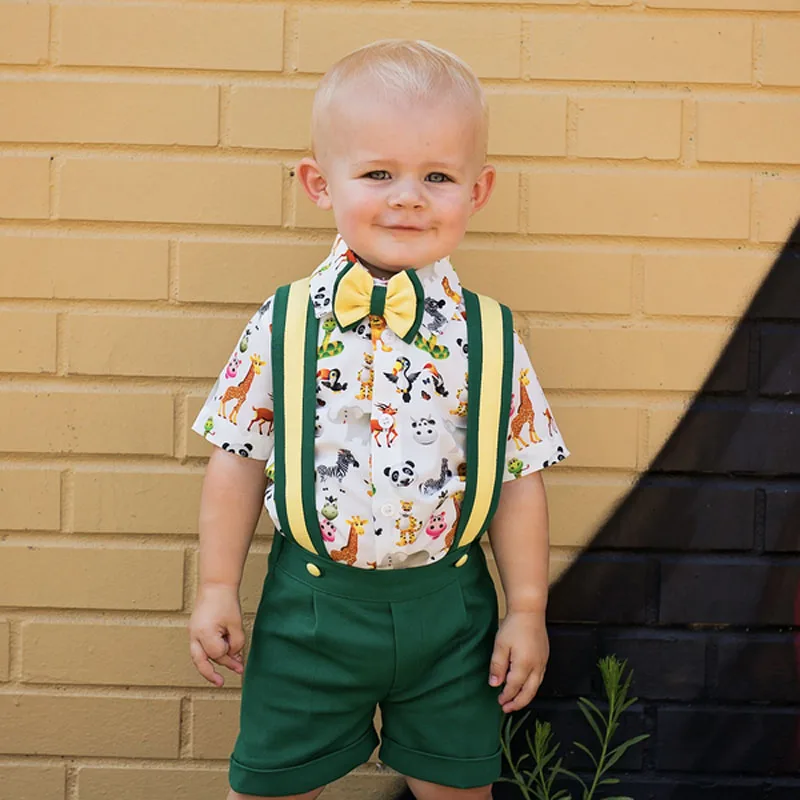 Милая детская одежда для маленьких мальчиков 2 предмета, рубашка с короткими рукавами и принтом и бантом топы+ шорты на лямках деловой костюм джентльмена на подтяжках