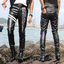 Ветрозащитный Личность Модные мотоциклетные брюки из искусственной кожи мужские Облегающие штаны Письмо ПУ брюки для мужчин мужские панталоны Теплые черные