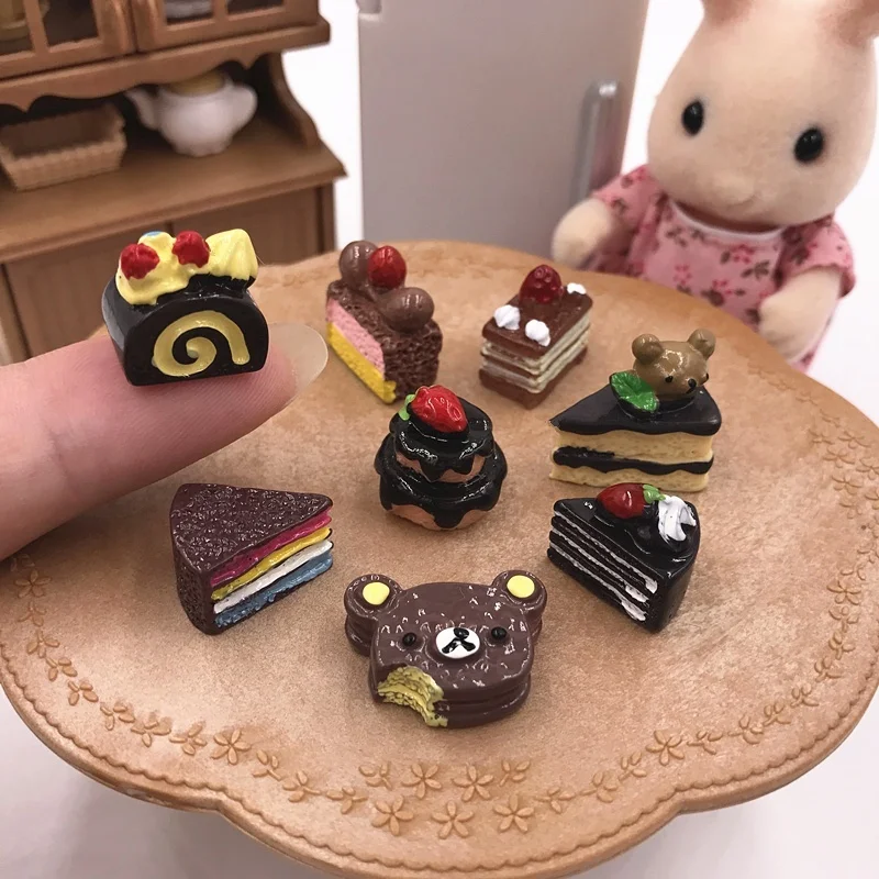 

8Pcs/lot Dolls Miniature Bear Cake Mini Cake Resin DIY Craft Ornament Simulation Food for Dolls Accessories