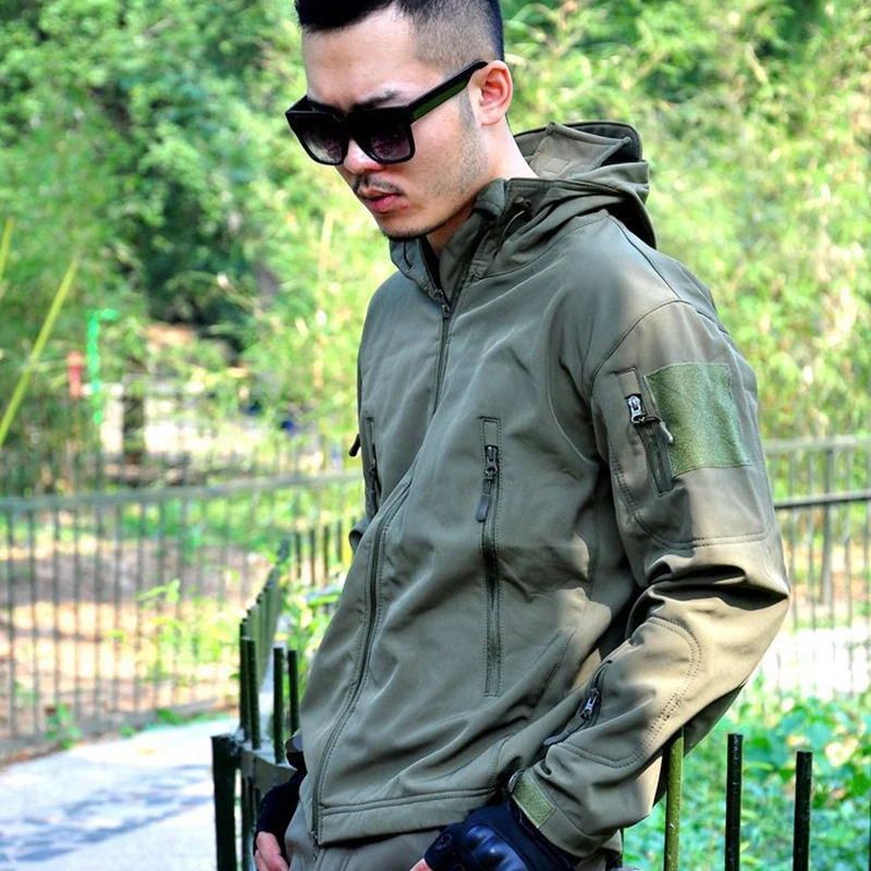 Софтшелл тактические костюмы Мужская Уличная походная одежда военная тактическая куртка уличная камуфляжная охотничья флисовая куртка с капюшоном
