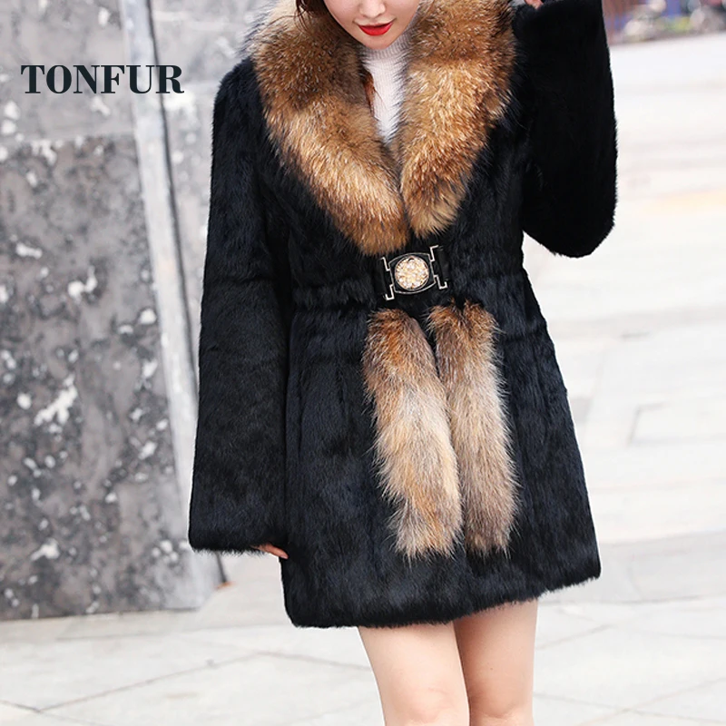 

2019 Full Pelt Real Rabbit Fur Outwear New Fashion Factory Wholesale Low Discount Genuine Raccoon Fur Collar Coat TSR118