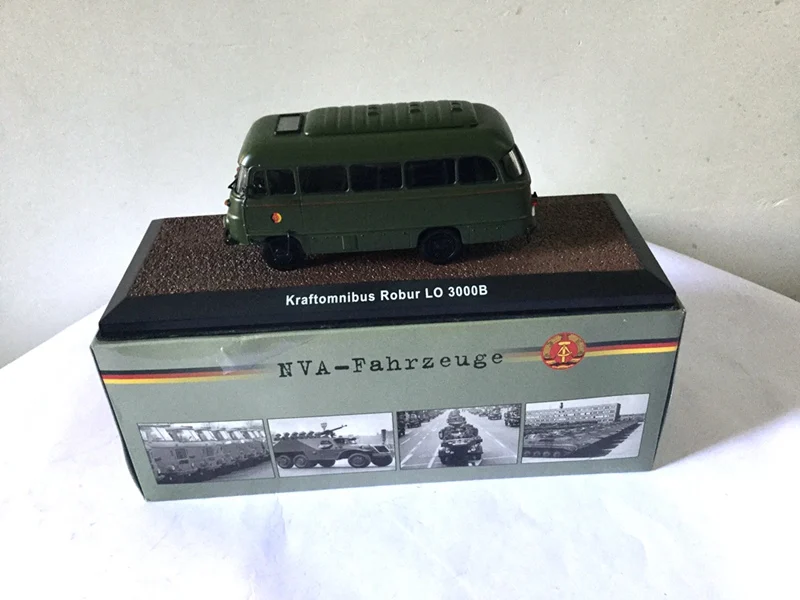 

ALTAS EDITION COLLECTIONS NVA-Fahrzeuge Kraftomnibus Robur LO 3000B CAR MODEL