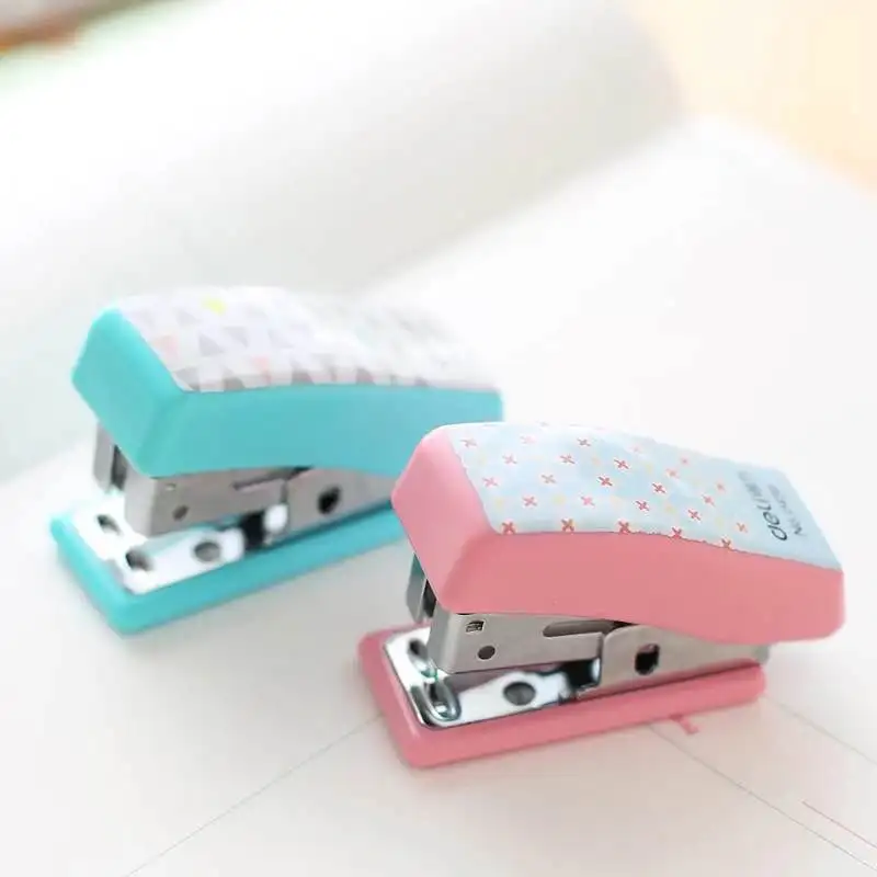 

Mini Stapler Plastic Manual fit for 24/6 26/6 staples colored patterns fashion stapler set with 640pcs staples