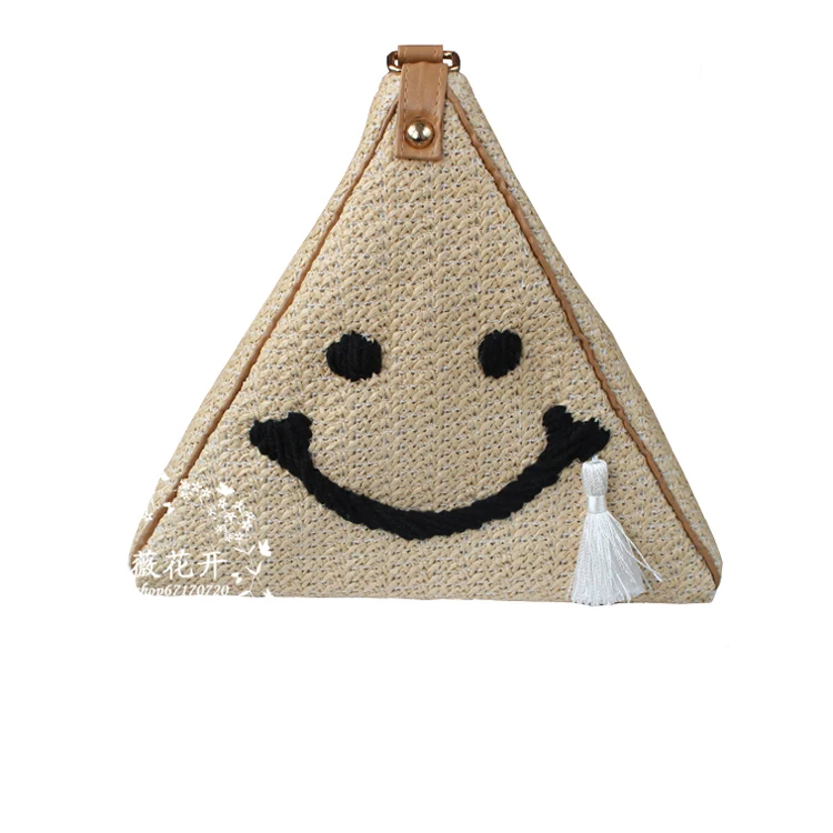 Best 22x20CM Triangle Straw Bag 2017 Weaving Straw Bag Handbag Handbag Day Smile Face Tassel Bag Dumplings Bag A4137