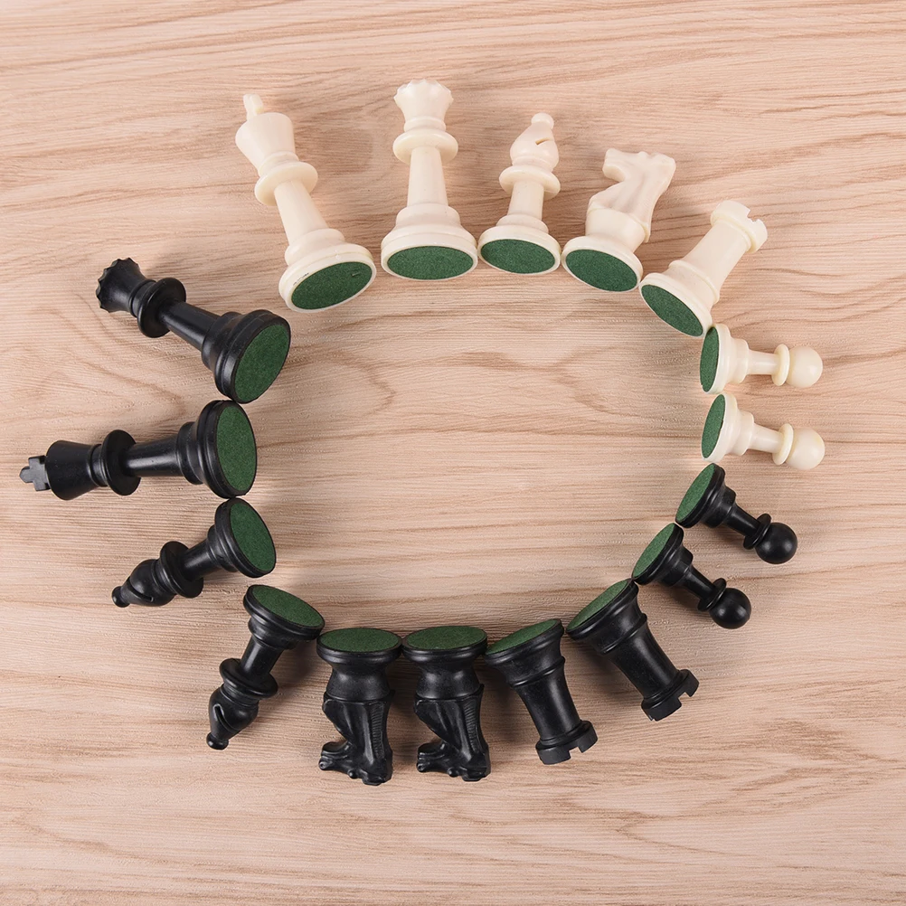 Plastic 32 Chess Pieces International Word Chess Game Complete Chessmen