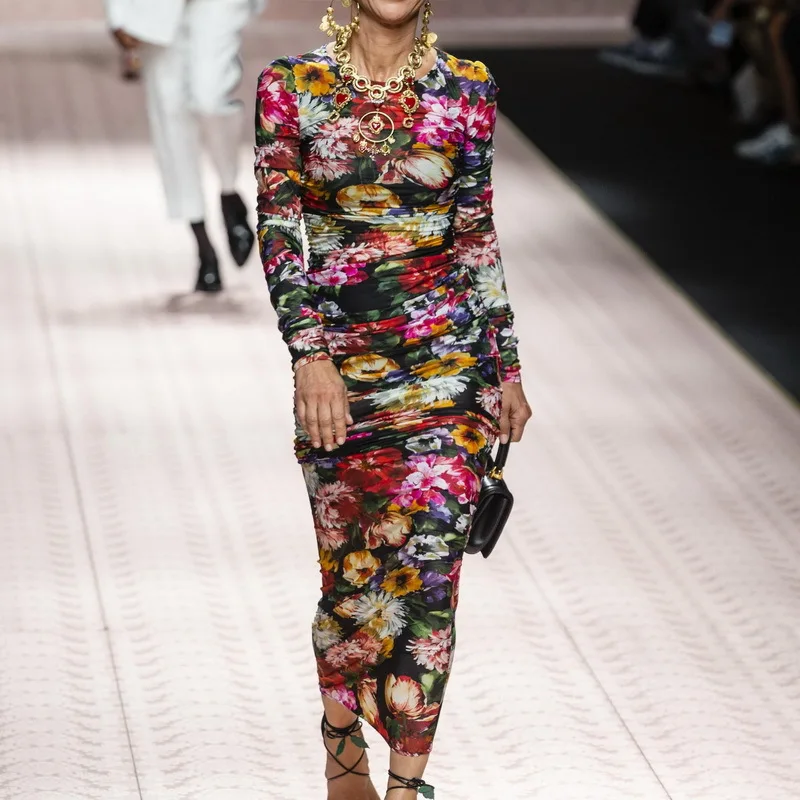 

2019 spring new women's long-sleeved floral prined pleated stretch satin slim dress 181128z02