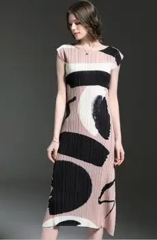 

European station new popular women's pleated very fairy dress female spring and summer short-sleeved fashion temperament dress