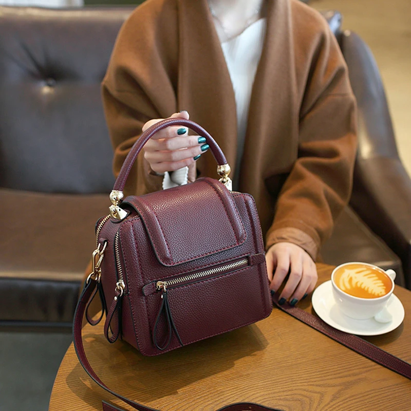 Novelty and exquisite small and exquisite Genuine Leather bags famous brands women handbags zip fasteners women messenger bags