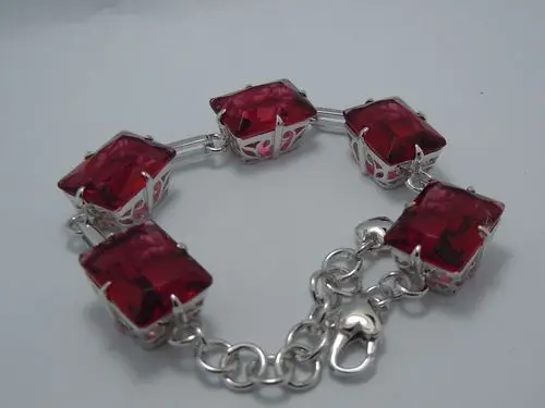 

Free delivery service delivery Victorian rectangular ruby 925 silver bracelet