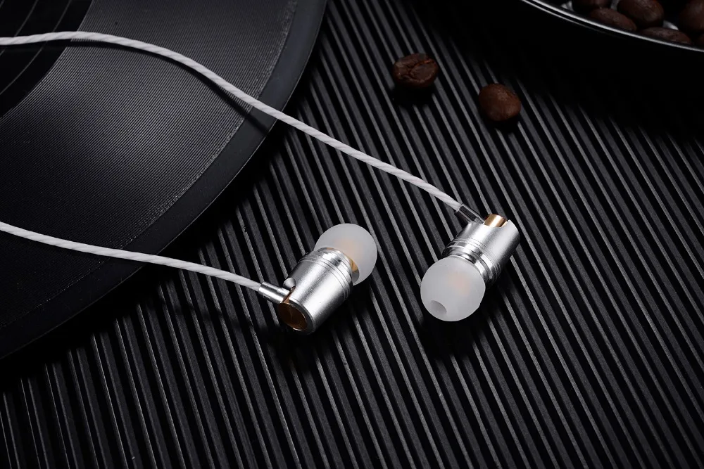 3,5 мм вставные металлические наушники с шумоподавлением стерео бас наушники двойная динамическая гарнитура с микрофоном для IPhone samsung наушники