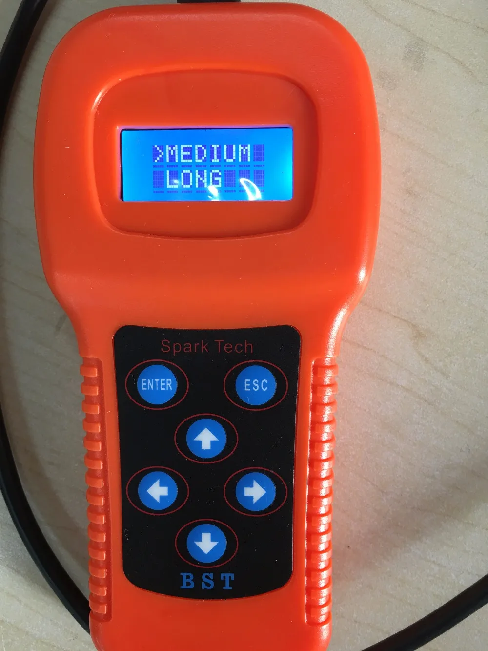 BST406 automotive fuel injector/fuel pump tester, 5 basic testing modes, frequency and width pulse of injector can be adjusted