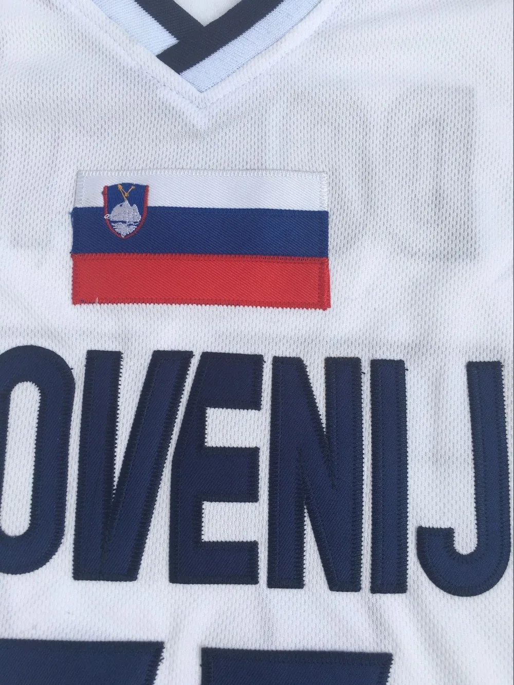 رجل #77 لوكا Doncic جيرسي رخيصة إرتداد كرة السلة جيرسي slovenija فريق ريترو مخيط قمصان سلة قمصان رياضية