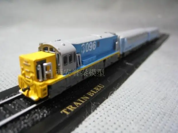 

1/220 New Special Die-cast Metal Z Scale Mini Train Set Model Desktop Display Collection
