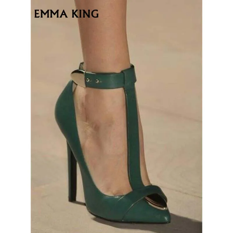 pointed strap shoes