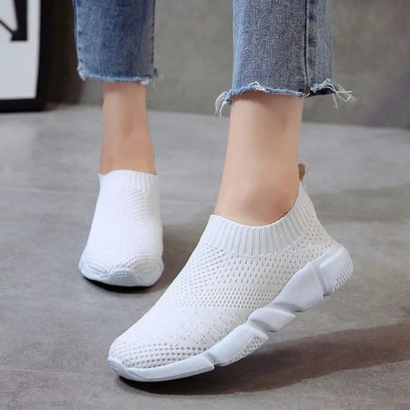 Women_Shoes_2019_New_Flyknit_Sneakers_Women_Breathable_Slip_On_Flat_Shoes_Soft_Bottom_White_Sneakers