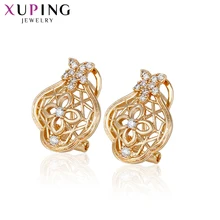 Xuping Модные полые серьги в форме цветов Позолоченные ювелирные изделия для женщин Рождественский подарок S55.5-93066
