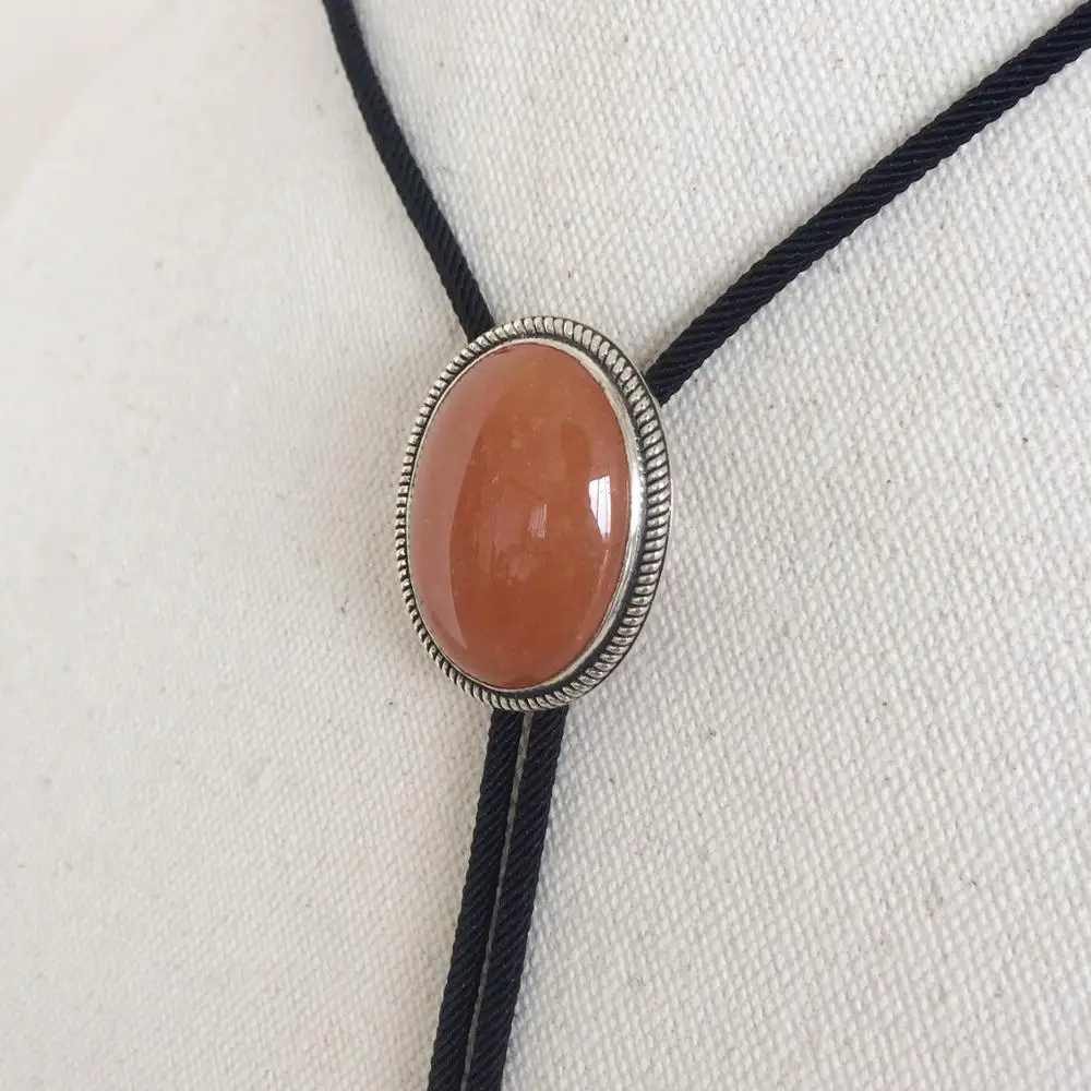 Рисунок 4 - Женское винтажное ожерелье из серебра