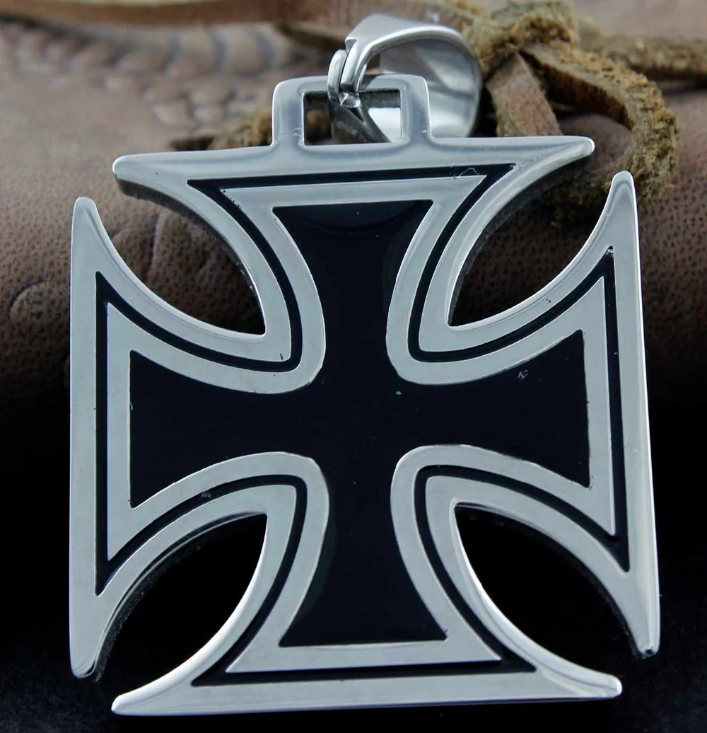 STAINLESS STEEL MENS CHARM CHOPPER IRON MALTESE CROSS PENDANT BIKER