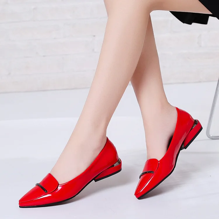 Элегантные красные туфли на плоской подошве с острым носком; женские туфли из лакированной кожи на плоской подошве; модные женские туфли без застежки; женские Балетки без застежки; офисные туфли