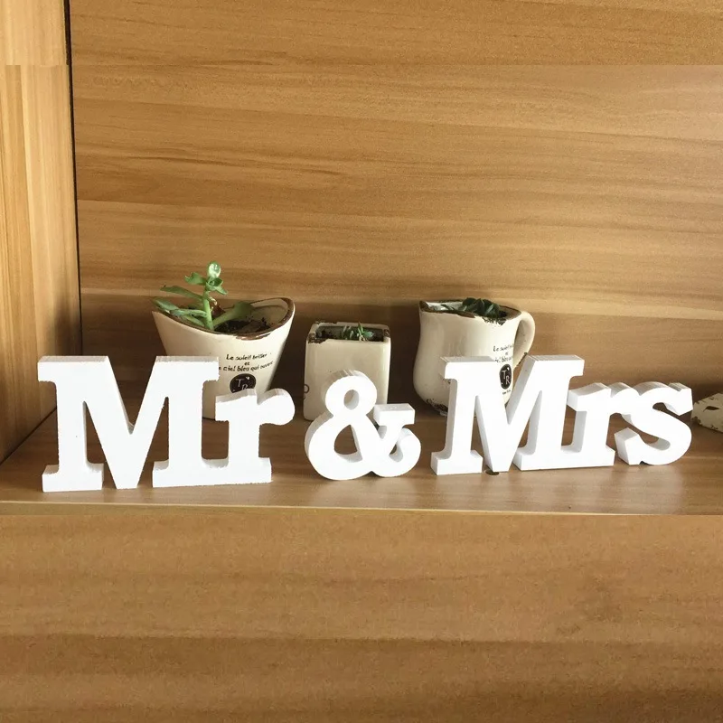

3Pcs/Set New Wedding Decoration Marriage Decor Mr & Mrs Birthday Party Decorations White Letters Wedding Ornament Sign Hot