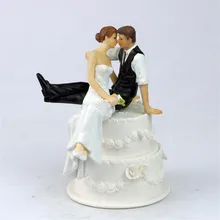 The Look of Love Romantic Bride and Groom Toppers Couple Figurine Wedding Funny Cake Topper for Wedding Cake Decoration