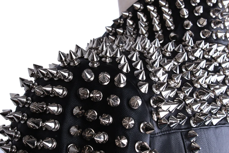 Черная кожаная куртка Для женщин с заклепками в стиле панк с заклепками мотоциклетные шипами куртка из искусственной кожи Cazadora Cuero Mujer Блузон Cuir Femme