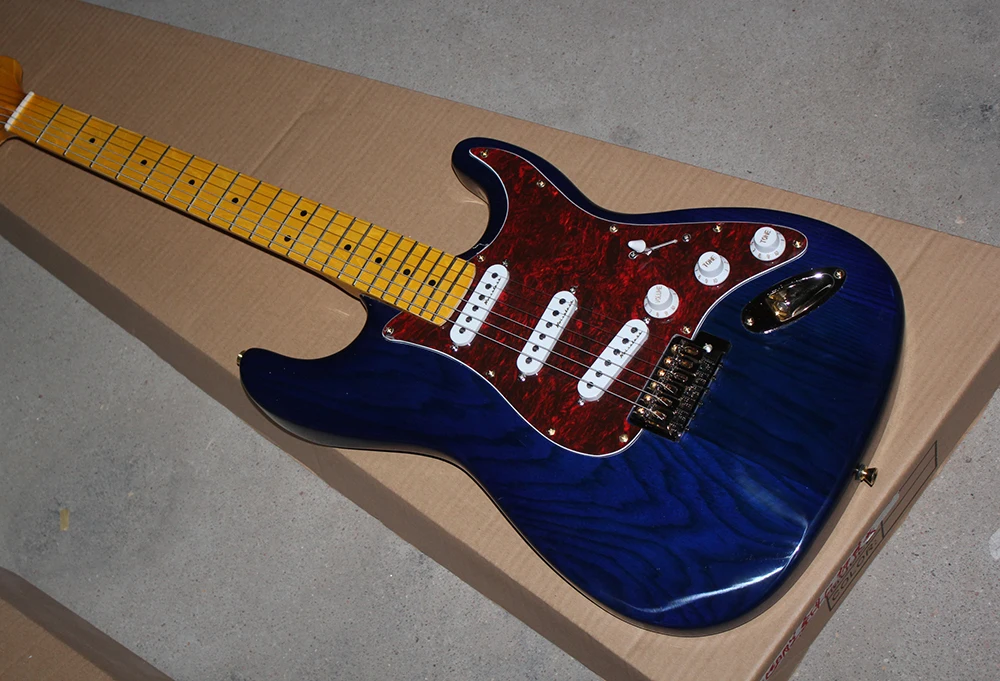 

Factory Blue Electric Guitar with Ash Body,Red Pickguard,White Pickups,Yellow Maple Neck,Gold Hardware,Can be Customized