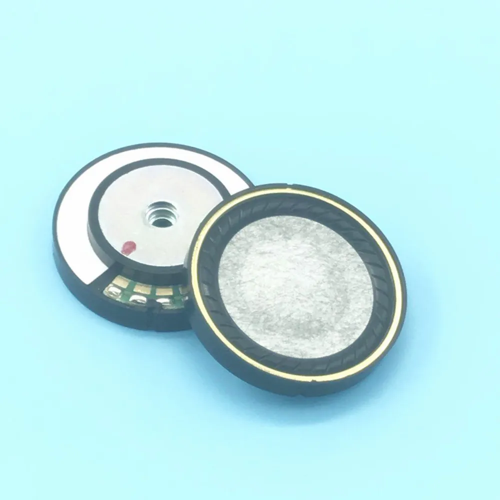 блочок когда наушников. динамик 50 мм.