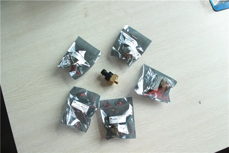 

Free shipping OEM pressure transducer sensor transmitter 92806470 for 750RH IR screw air compressor part