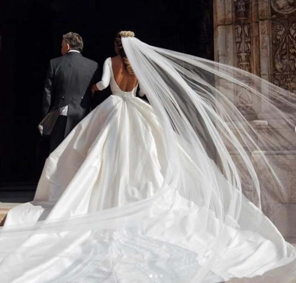 white-a-line-wedding-dresses-with-long-sleeves-ruched-backless-bridal-dresses-plus-size-2019-court-train-boho-wedding-gowns-for-brides (3)_