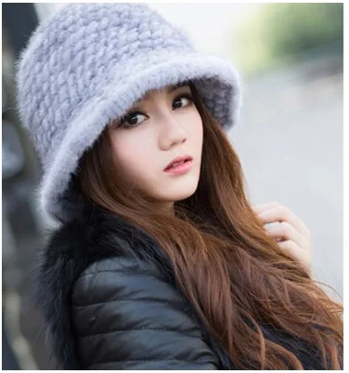 女性の冬の毛皮の帽子本物のミンクの毛皮ベージュ白黒グレーカラー秋冬暖かい花の女性毛皮キャップ-h243