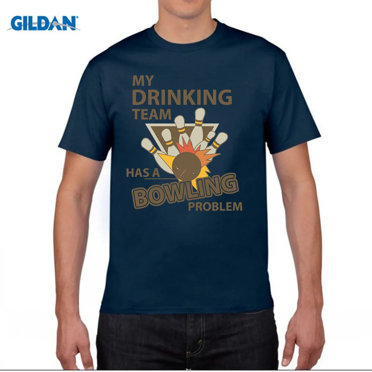 GILDAN فريق بلدي الشرب لديه مشكلة Bowlinger قمم تي شيرت T قميص أوم س الرقبة 100% القطن قصيرة الأكمام بلوزات مستديرة العنق المحملة
