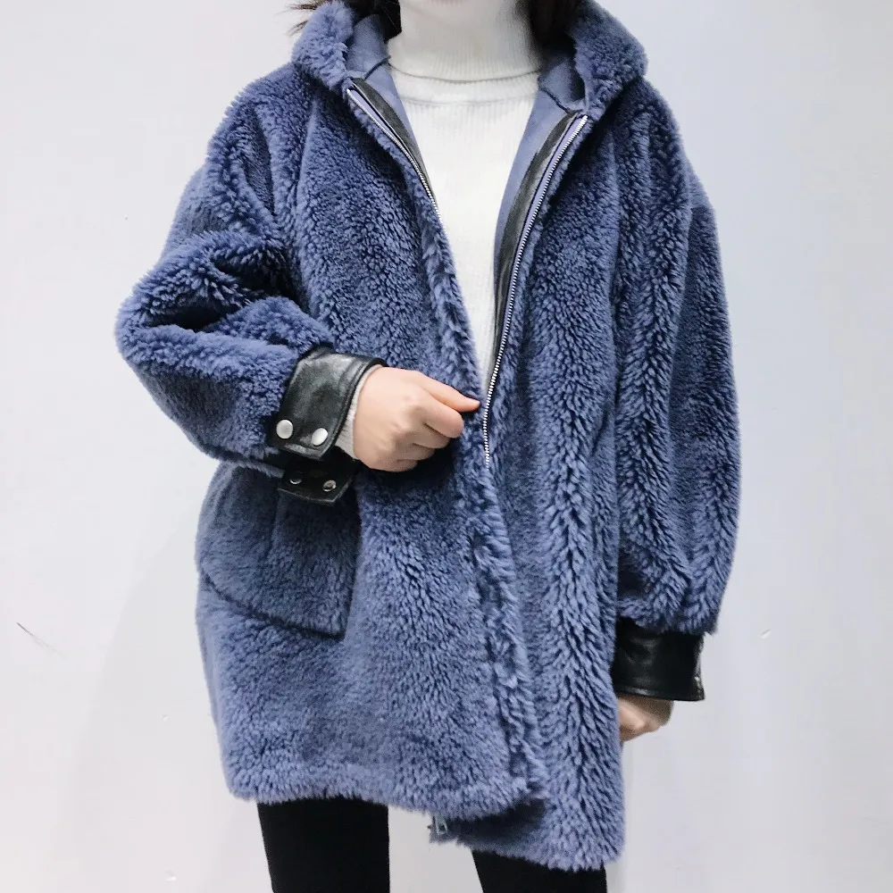 

2018 New Fashion Winter Real Fur Women Oversized Jackets With Hood And Thick Coats Ladies Lamb Wool Solid Fur Coat With Pocket