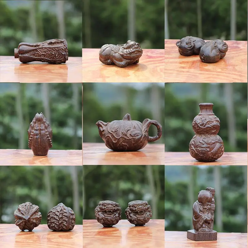 

Vietnam's natural incense wood gourd wood carvings.