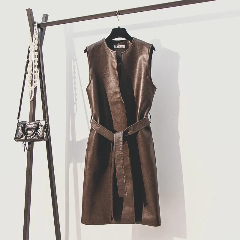 Женская облегающая куртка из искусственной кожи с поясом без рукавов|Кожаные