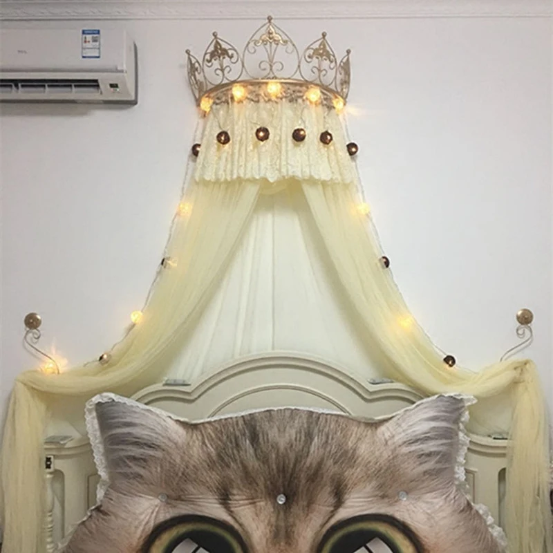 

gold white Crown rack, and Curtain display shelf with a pair hooks