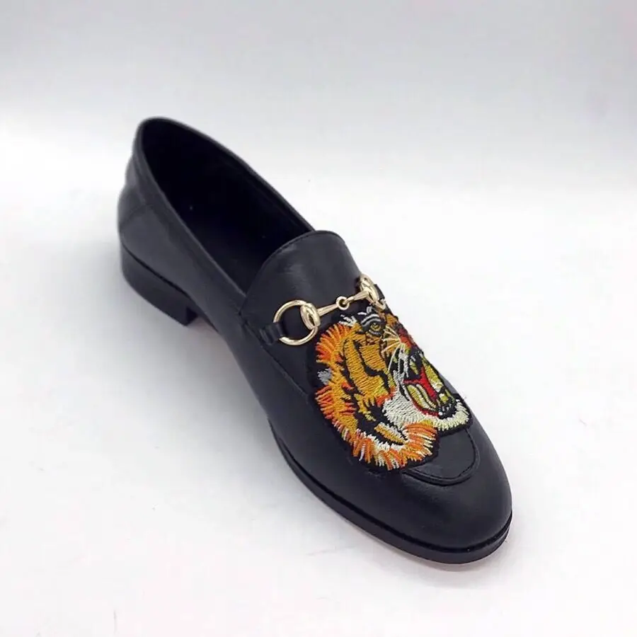 

Casual Designer Sneakers Free shipping fashion men Black real leather tiger Embroidered slip on Loafers flats dress shoes