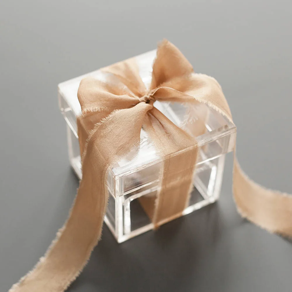 

Clear Acrylic Wedding Ring Box Small Ring Holder Transparent Propose Marriage Ring Boxes Customized Logo