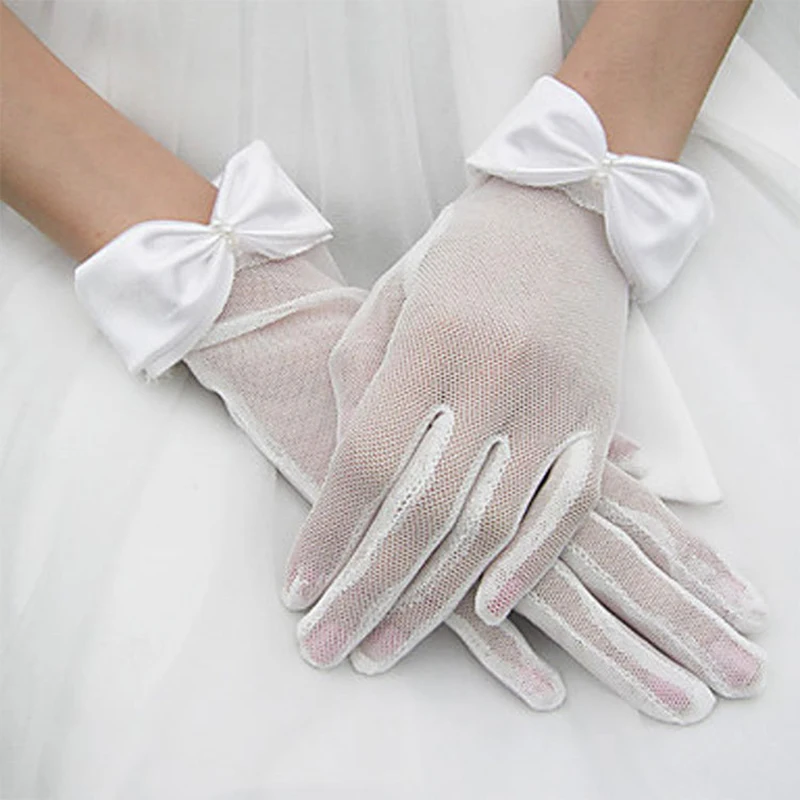 

2019 New Black White Tulle Bow Gloves Lady Girls Short Wrist Length Gloves Woman Prom Evening Party Costume Dance Accessories