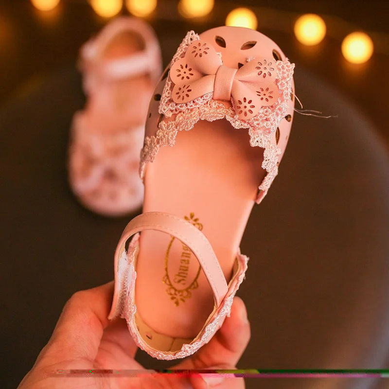 Новинка 2018 года; летняя обувь для маленьких девочек в британском стиле; кружевные сандалии для малышей; вечерние платья принцессы на
