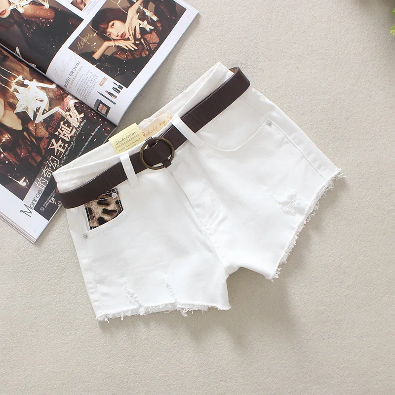 

2019 White Women's Denim Shorts Leopard Summer Spring Mid Waist Hole Straight Jeans England Style 100% Cotton Denim Shorts 8689