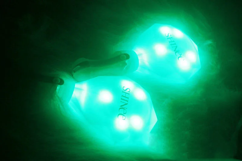 [MYKPOP] SHINEE освещение концертов палочки вентиляторы поддержка Lightstick KPOP вентилятор Подарочная коллекция SA18042704