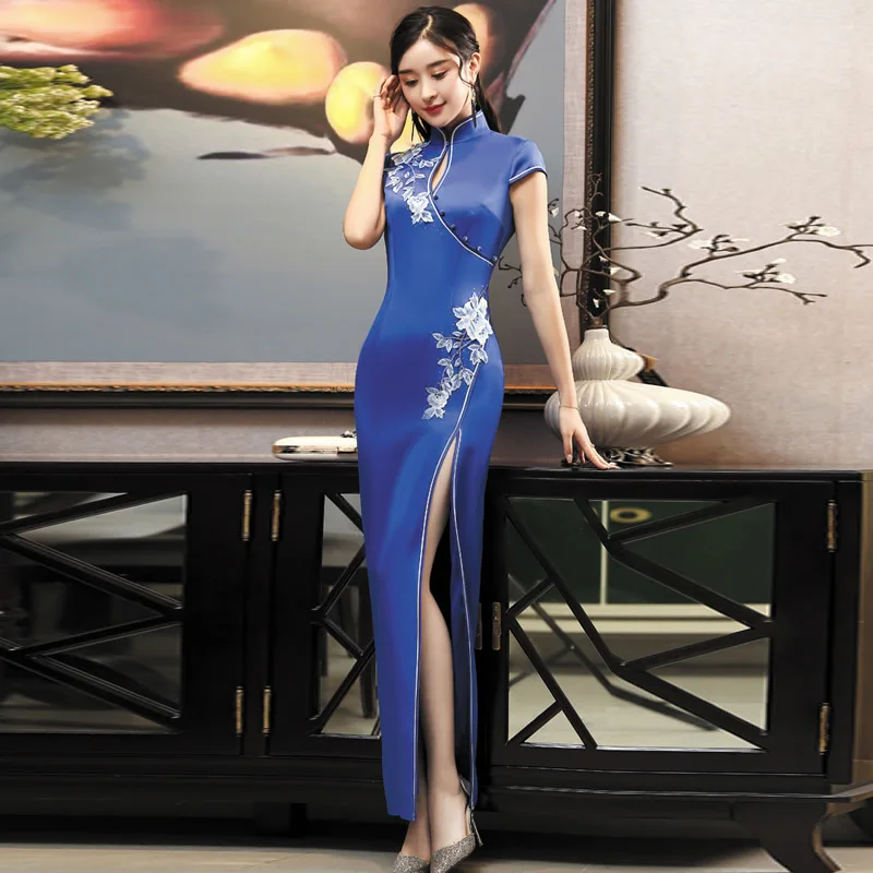 Синий 3D вышивка Qipao длинные разделение пикантные Cheongsam дизайн Китайский Винтаж Платье ежегодная встреча показ моды Лето для женщин Qi Pao