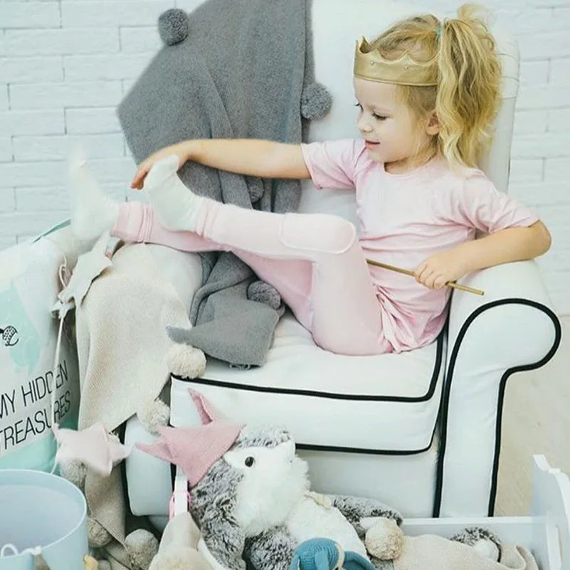 Baby Blankets Fleece Blanket on the Bed Beach Gray Pom Pom Sofa Blanket Baby Children Cute Wool Blanket Infant Newborn 73105 (10)