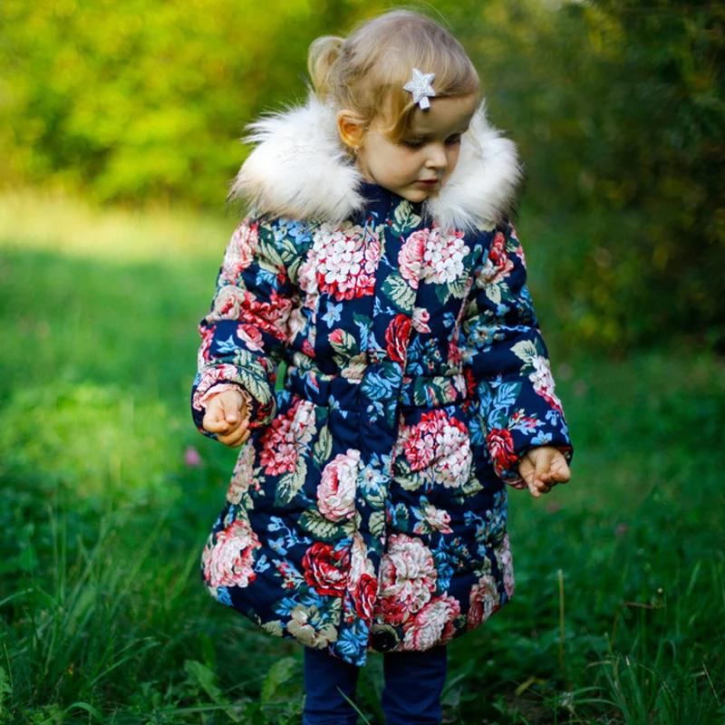 От 3 до 11 лет зимнее пальто для девочек; дизайнерская хлопковая Детская куртка с цветочным узором; Вельветовая плотная зимняя одежда с меховым воротником; 1 размер меньше