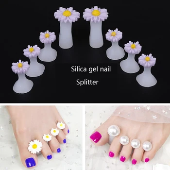 

New product 8Pcs/Pack Silicone Toe Separator Daisy Flowers Designs Toe Spacers Manicure Tools Soft Nail Splitter Device